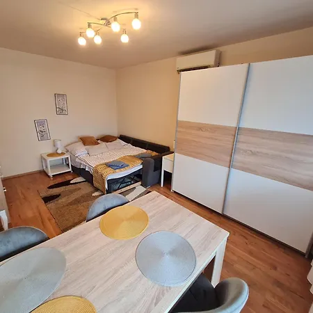Apartment Etele *