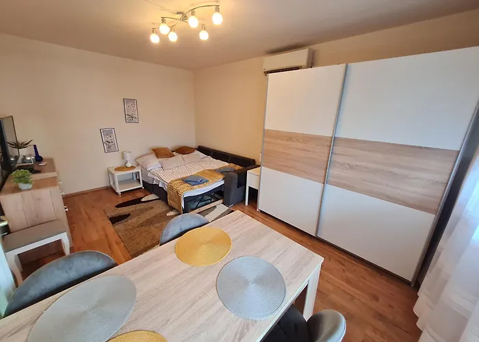 Apartment Etele *
